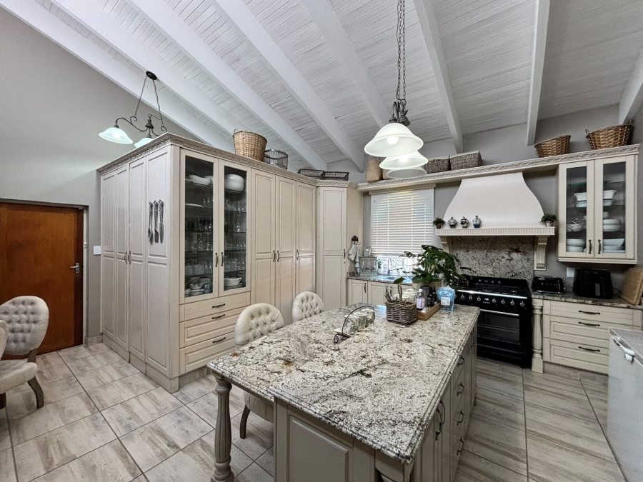 4 Bedroom Property for Sale in Grimbeeck Park North West
